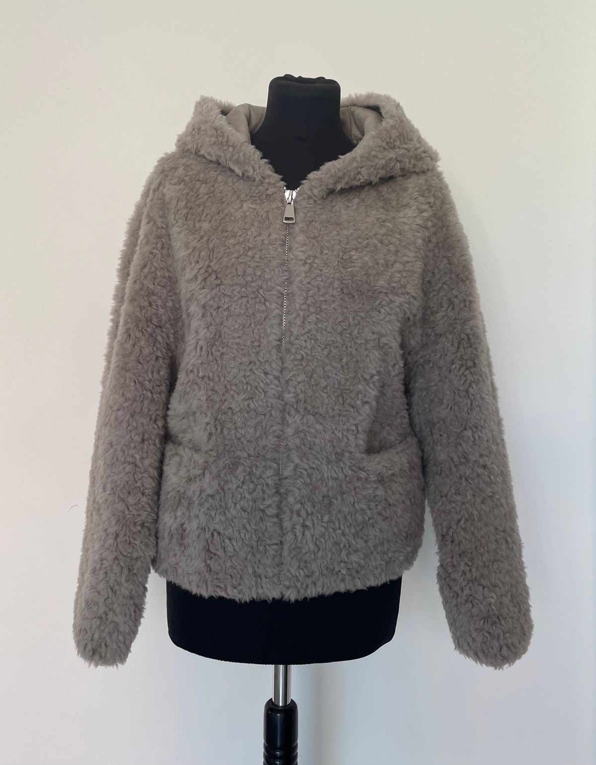 Pelzmantel aus der Winterkollektion (Nr. 12)