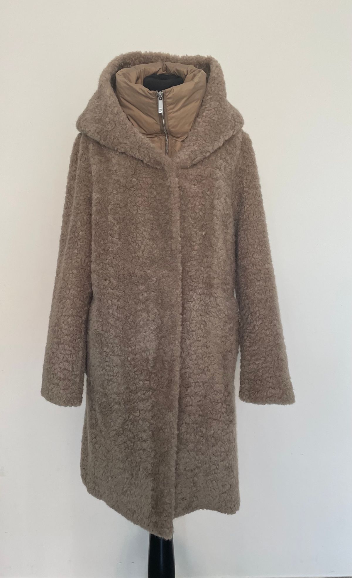Pelzmantel aus der Winterkollektion (Nr. 13)