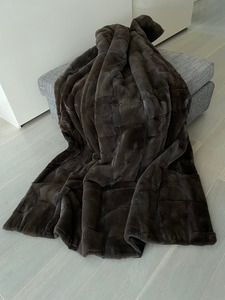 Pelzmantel aus der Winterkollektion (Nr. 36)